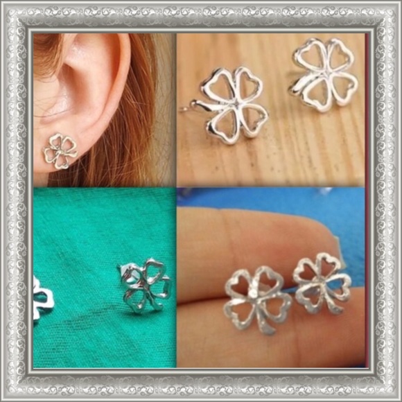 Clover Earrings - Picture 6 of 6